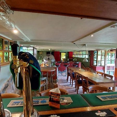 Yellow Haven Lodge Kampala Luaran gambar
