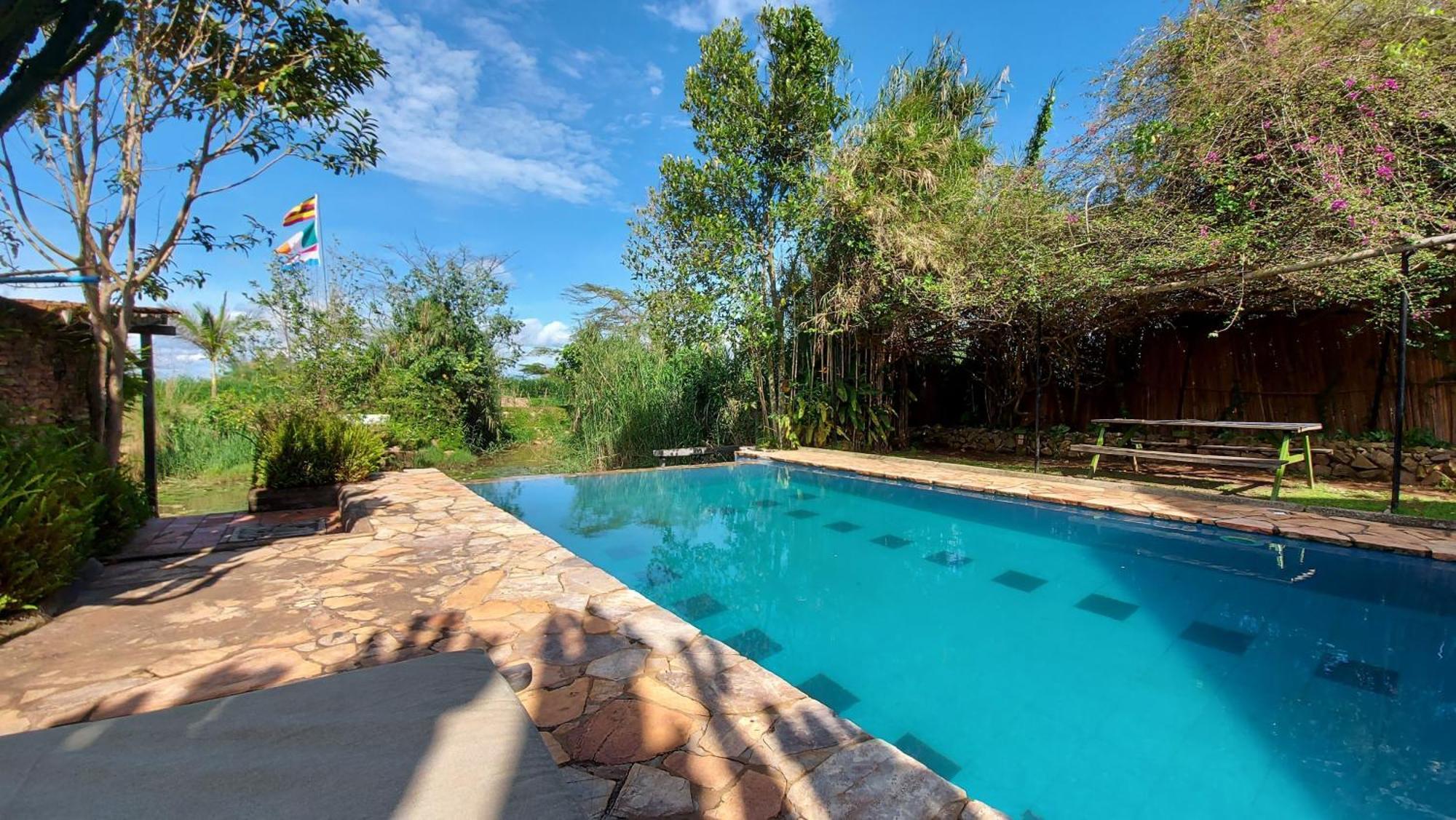 Yellow Haven Lodge Kampala Luaran gambar